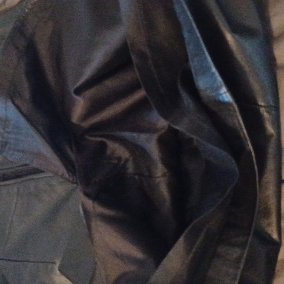 Jones New York Petite black genuine leather lined skirt Size 12 - Picture 7 of 9